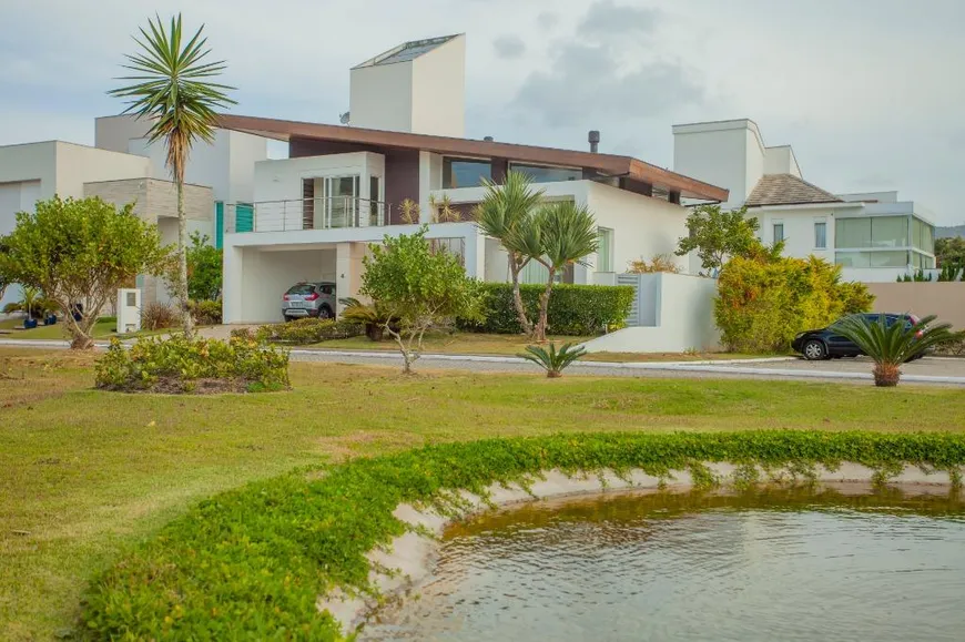 Foto 1 de Casa de Condomínio com 4 Quartos à venda, 376m² em Santa Mônica, Florianópolis