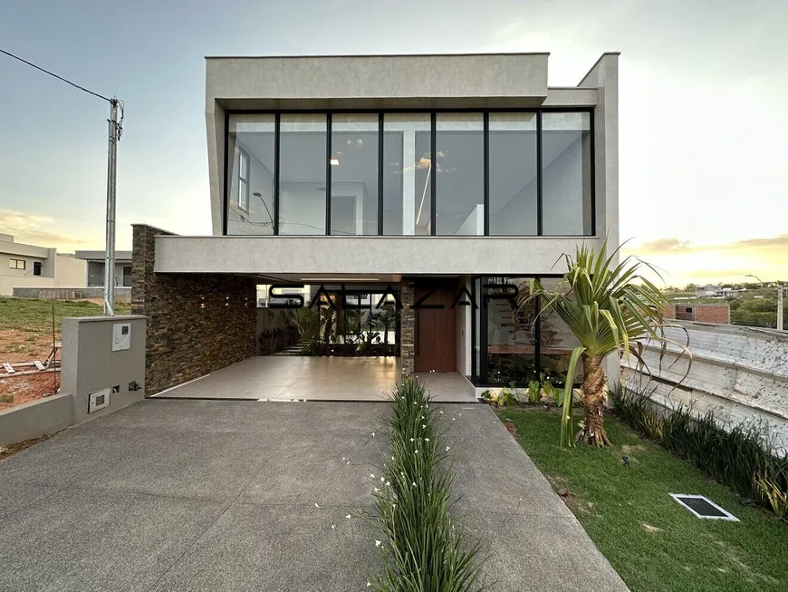 Foto 1 de Casa de Condomínio com 3 Quartos à venda, 219m² em Jardins Capri, Senador Canedo