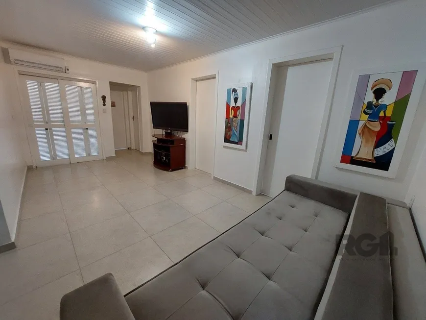 Foto 1 de Casa com 3 Quartos à venda, 110m² em Ipanema, Porto Alegre