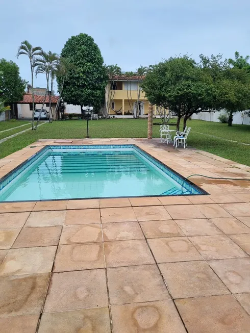 Foto 1 de Casa com 5 Quartos para alugar, 350m² em Buraquinho, Lauro de Freitas