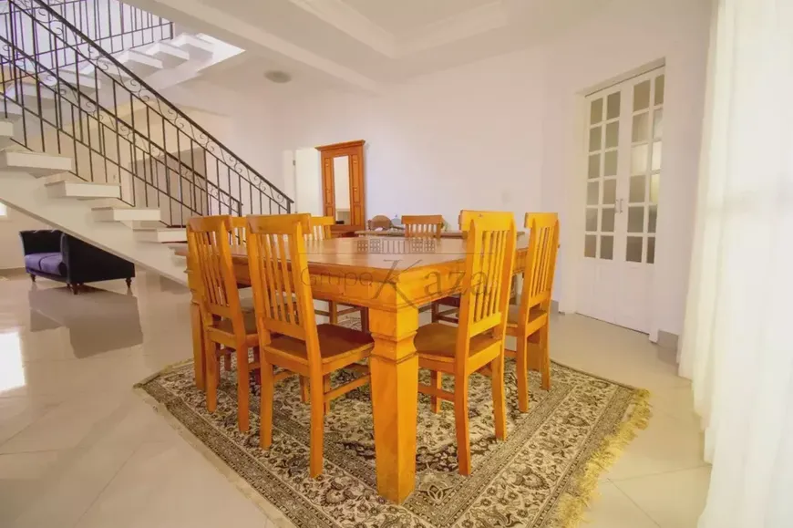 Foto 1 de Casa de Condomínio com 4 Quartos à venda, 243m² em Altos da Serra VI, São José dos Campos