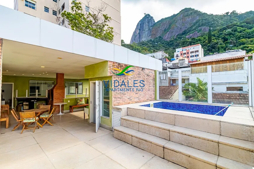 Foto 1 de Casa de Condomínio com 4 Quartos à venda, 595m² em Humaitá, Rio de Janeiro