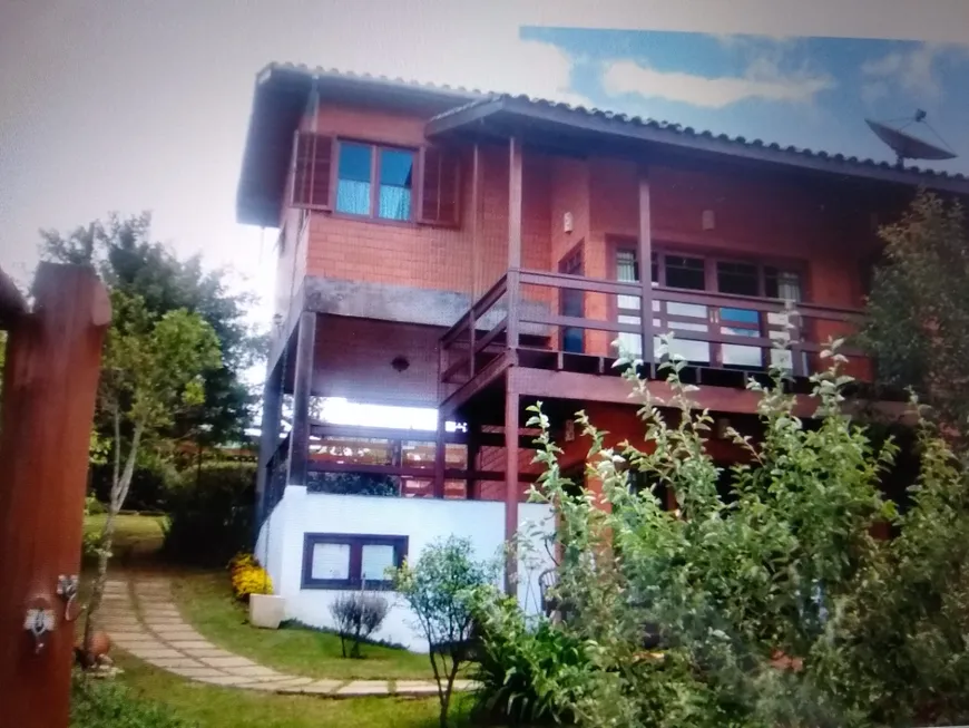 Foto 1 de Sobrado com 3 Quartos à venda, 240m² em Monte Verde, Camanducaia