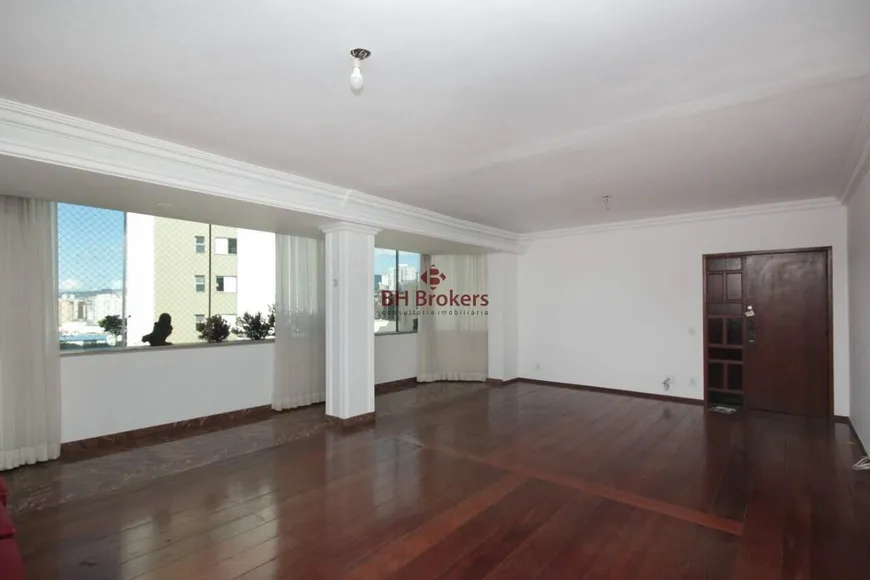 Foto 1 de Apartamento com 4 Quartos à venda, 229m² em Grajaú, Belo Horizonte