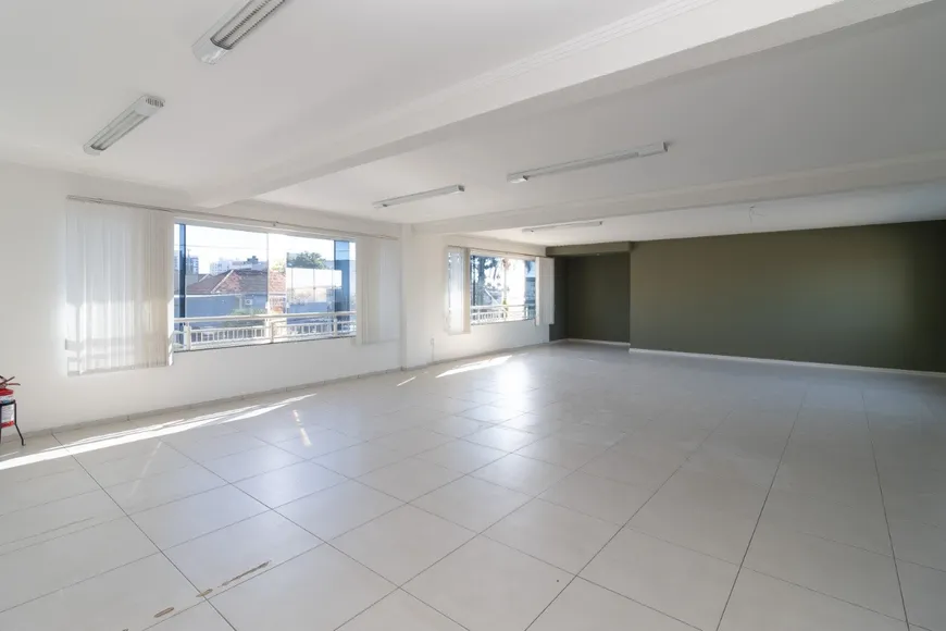 Foto 1 de Ponto Comercial para alugar, 145m² em Vila Ipiranga, Porto Alegre