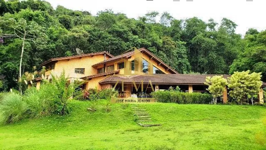 Foto 1 de Sobrado com 6 Quartos à venda, 42000m² em Centro, Guararema