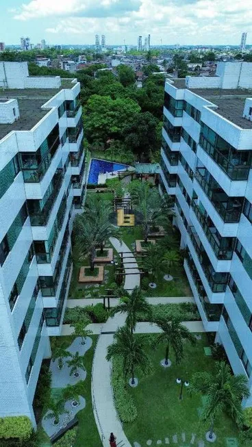 Foto 1 de Apartamento com 4 Quartos à venda, 140m² em Poço, Recife
