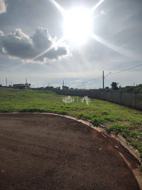 Foto 1 de Lote/Terreno à venda, 215m² em Ideal, Londrina