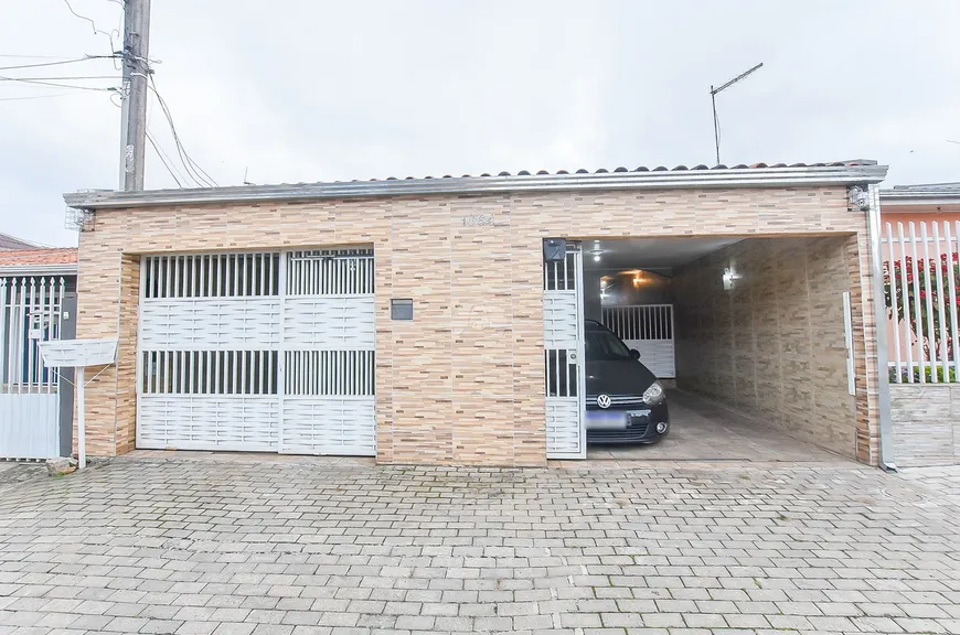 Foto 1 de Casa com 2 Quartos à venda, 153m² em Sitio Cercado, Curitiba