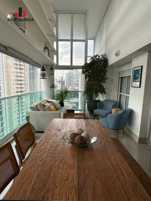 Foto 1 de Apartamento com 3 Quartos à venda, 174m² em Moema, São Paulo