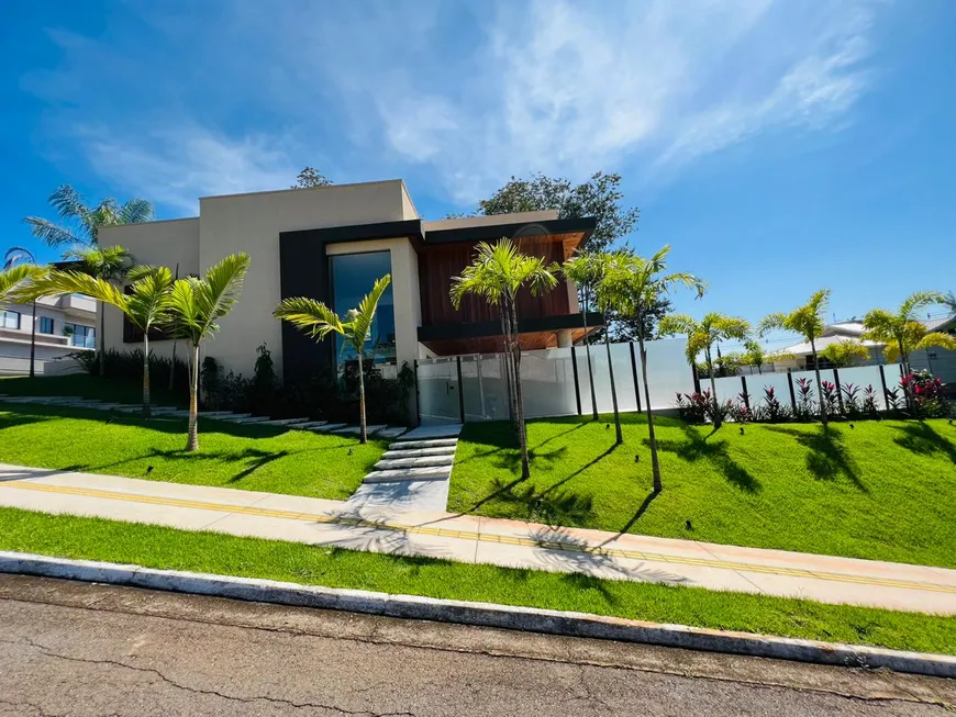 Foto 1 de Casa de Condomínio com 4 Quartos à venda, 290m² em Condomínio do Lago, Goiânia