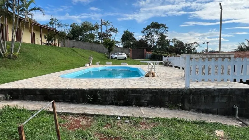 Foto 1 de Fazenda/Sítio com 3 Quartos à venda, 1500m² em , Santa Isabel