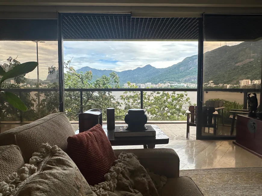 Foto 1 de Apartamento com 4 Quartos à venda, 275m² em Lagoa, Rio de Janeiro