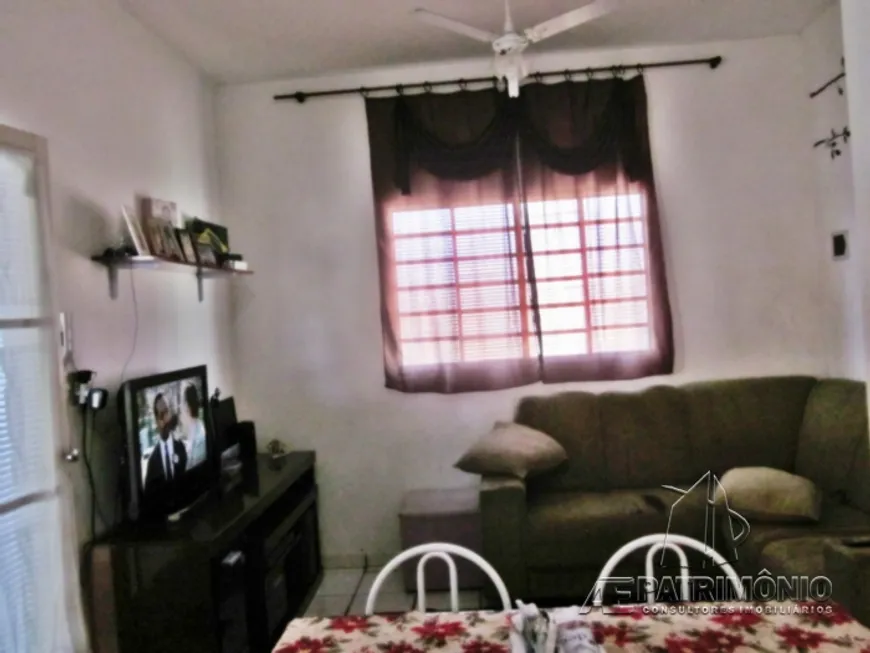Foto 1 de Casa de Condomínio com 2 Quartos à venda, 43m² em Lopes de Oliveira, Sorocaba