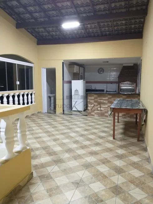 Foto 1 de Casa com 3 Quartos à venda, 180m² em Santana, São José dos Campos