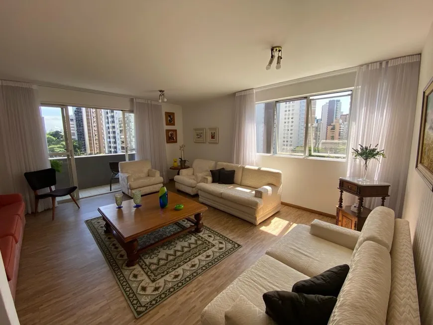 Foto 1 de Apartamento com 3 Quartos à venda, 165m² em Água Verde, Curitiba