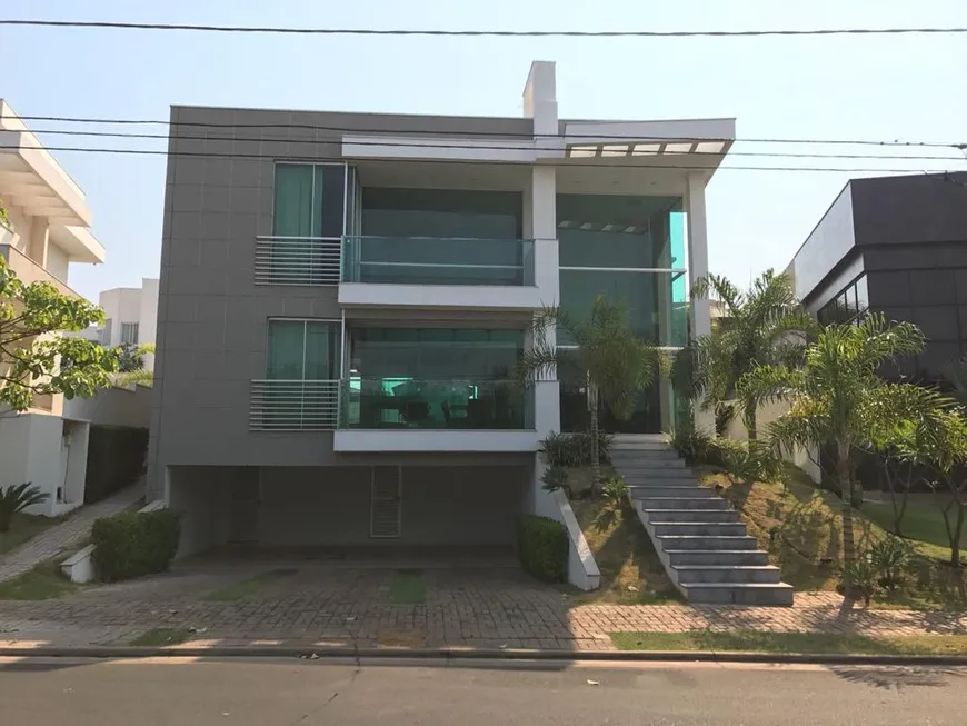 Foto 1 de Casa de Condomínio com 4 Quartos à venda, 400m² em Jardim Itália, Cuiabá