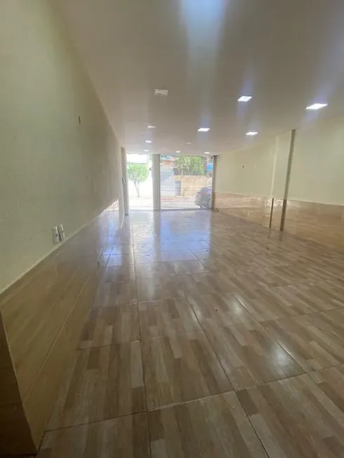 Foto 1 de Ponto Comercial para alugar, 37m² em Parque Rosario, Nova Iguaçu