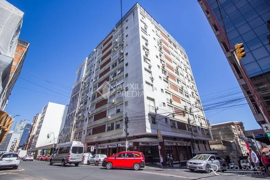Foto 1 de Apartamento com 2 Quartos à venda, 40m² em Centro Histórico, Porto Alegre