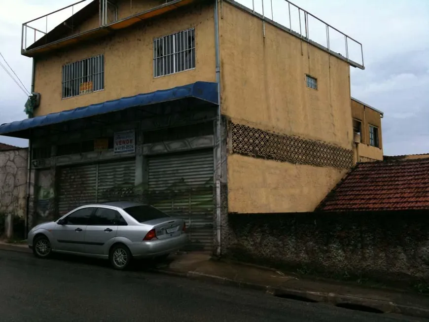 Foto 1 de Galpão/Depósito/Armazém à venda, 600m² em Vila Sul Americana, Carapicuíba