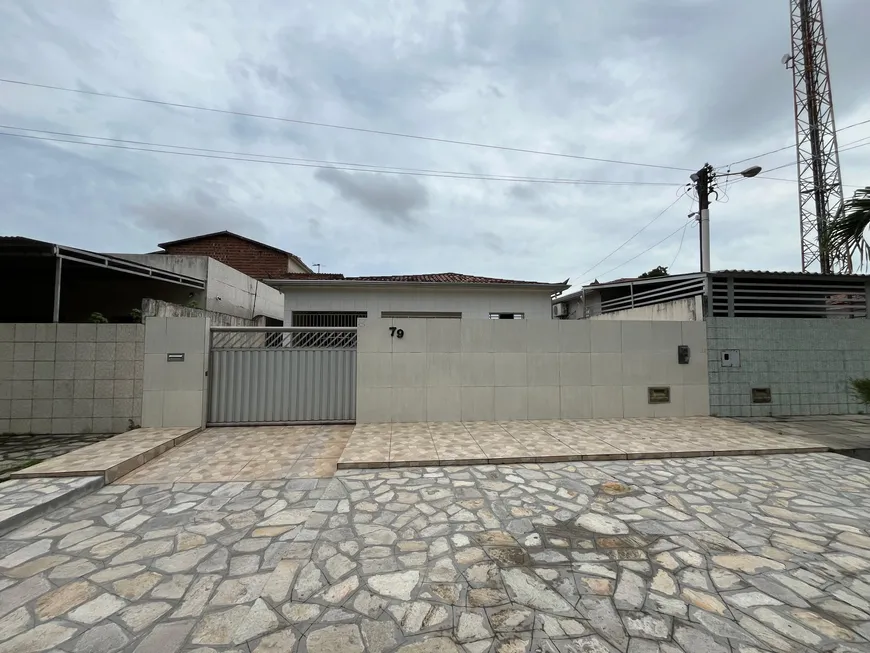 Foto 1 de Casa com 4 Quartos à venda, 110m² em Jardim Aeroporto, Bayeux