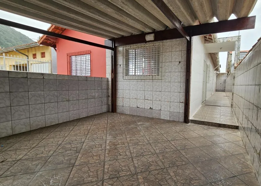 Foto 1 de Casa com 2 Quartos à venda, 70m² em Itaoca, Mongaguá