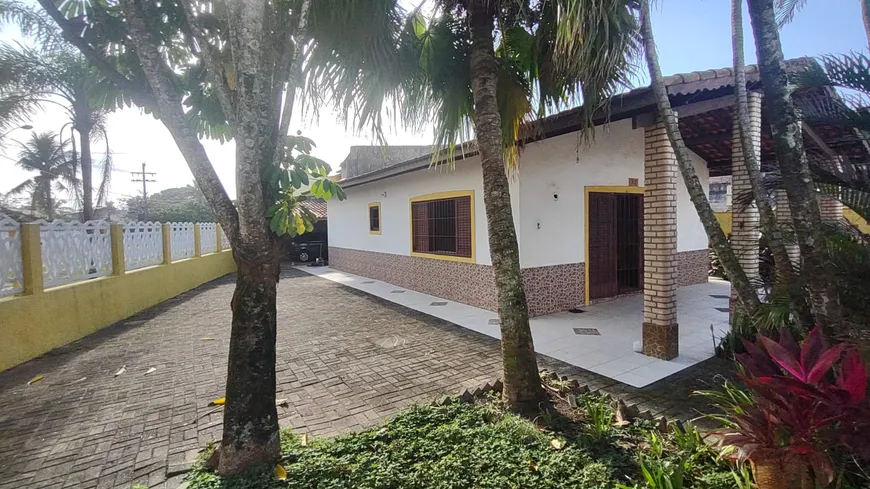 Foto 1 de Casa com 2 Quartos à venda, 317m² em Suarão, Itanhaém