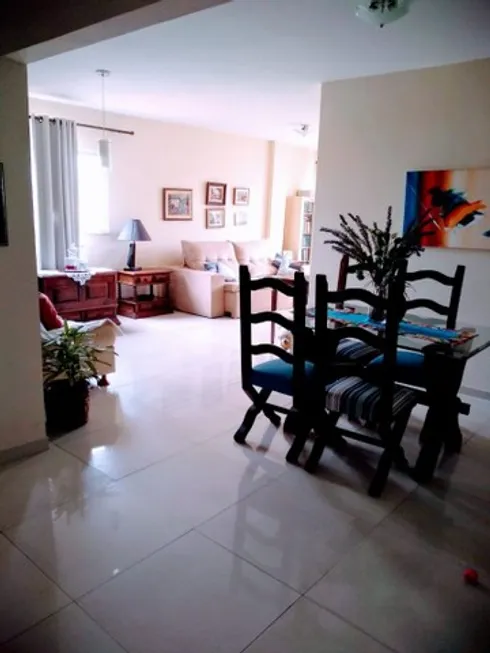 Foto 1 de Apartamento com 2 Quartos à venda, 90m² em Centro, Macaé