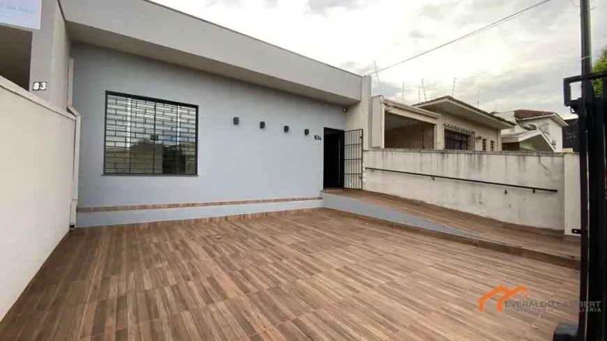 Foto 1 de Casa com 3 Quartos para alugar, 118m² em Jardim Alvorada, Londrina