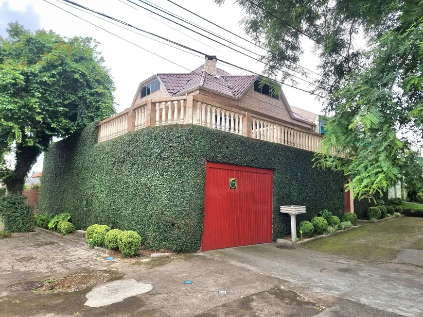 Foto 1 de Casa com 4 Quartos à venda, 330m² em Cajuru, Curitiba