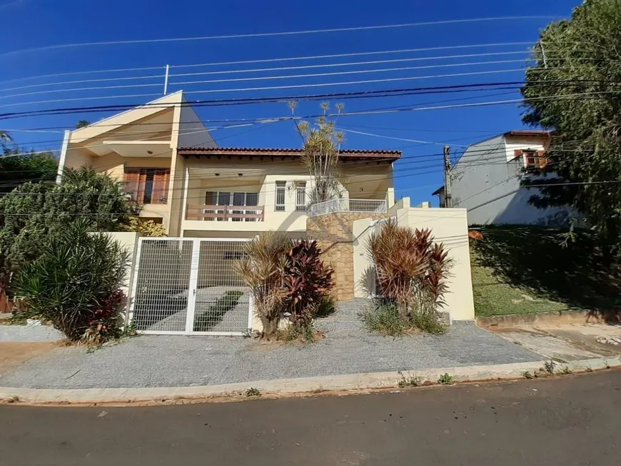 Foto 1 de Casa de Condomínio com 3 Quartos à venda, 211m² em Jardim Paranapanema, Campinas