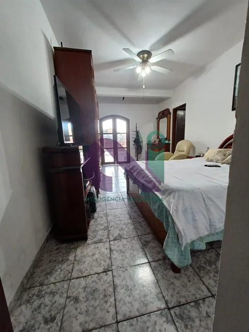 Foto 1 de Casa com 3 Quartos à venda, 224m² em Jaguaribe, Osasco