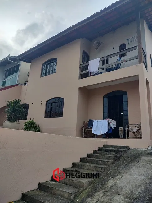 Foto 1 de Casa com 6 Quartos à venda, 202m² em Ariribá, Balneário Camboriú