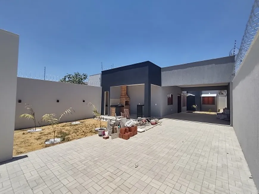 Foto 1 de Casa com 3 Quartos à venda, 160m² em Cidade Universitária, Juazeiro do Norte