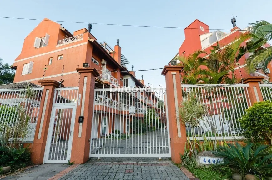Foto 1 de Casa de Condomínio com 4 Quartos para alugar, 253m² em Vila Assunção, Porto Alegre