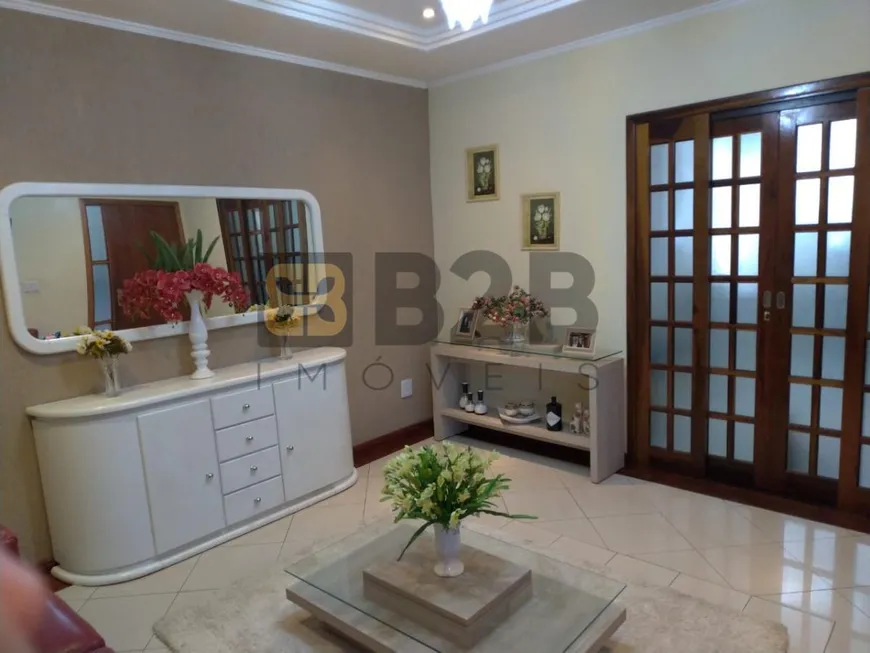 Foto 1 de Casa com 4 Quartos à venda, 222m² em Núcleo Habitacional Mary Dota, Bauru