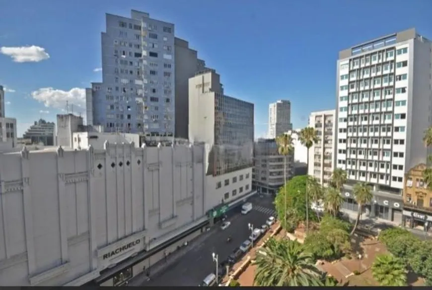 Foto 1 de Apartamento com 3 Quartos à venda, 64m² em Centro Histórico, Porto Alegre