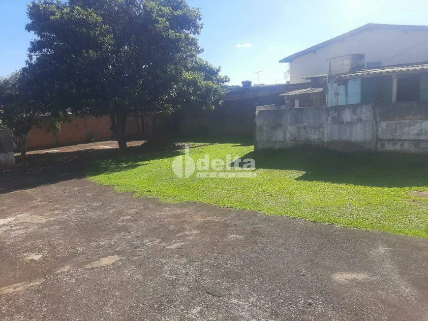 Foto 1 de Lote/Terreno à venda, 720m² em Daniel Fonseca, Uberlândia