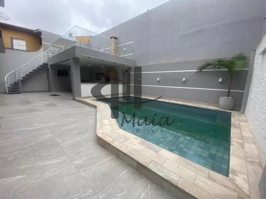 Casa na Rua Bráz Cubas, Jardim São Caetano em São Caetano do Sul, por R