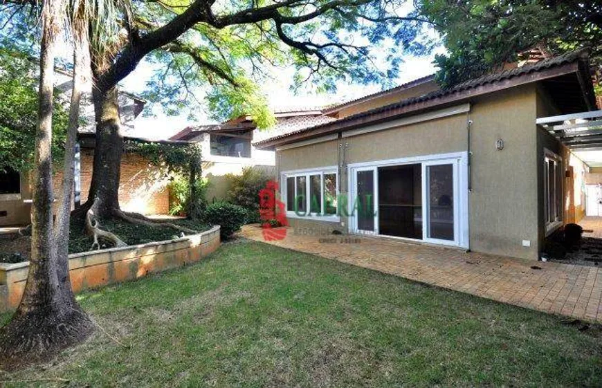 Foto 1 de Casa com 4 Quartos para alugar, 297m² em Alto de Pinheiros, São Paulo
