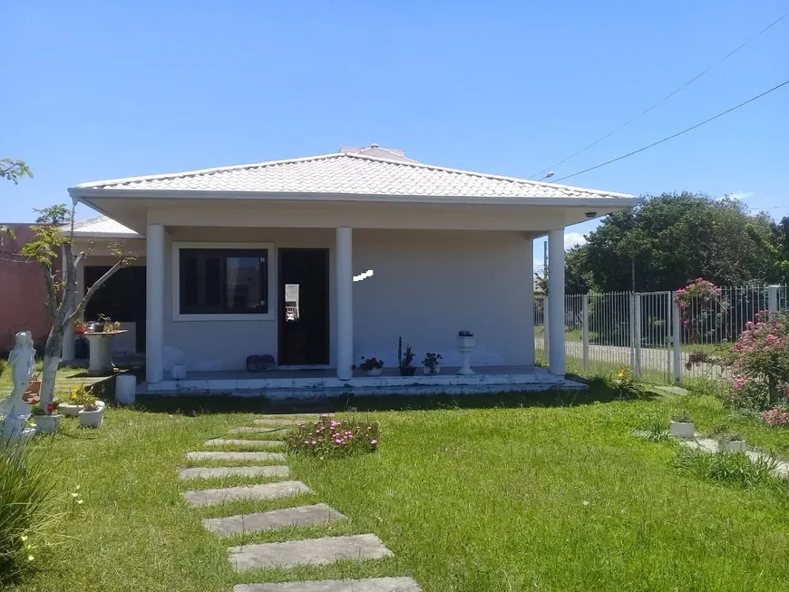 Foto 1 de Casa com 2 Quartos à venda, 90m² em Capao Novo, Capão da Canoa