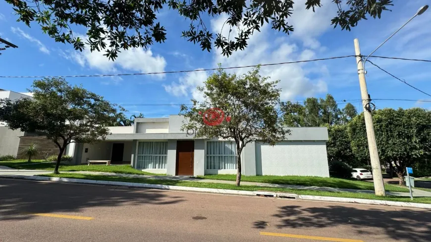 Foto 1 de Casa de Condomínio com 4 Quartos à venda, 232m² em Jardim Imperial, Cuiabá