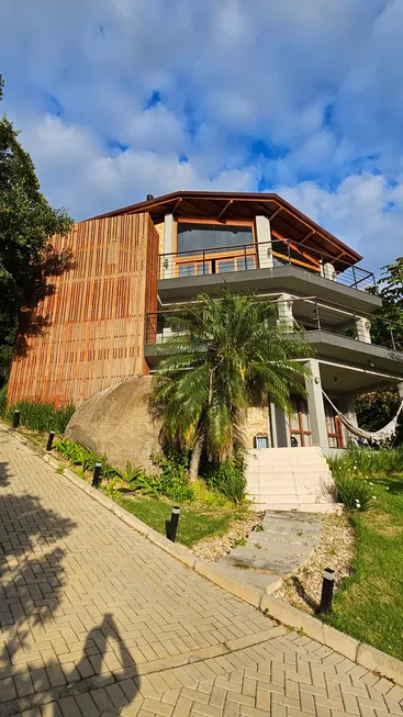 Foto 1 de Casa com 5 Quartos à venda, 350m² em Lagoa da Conceição, Florianópolis