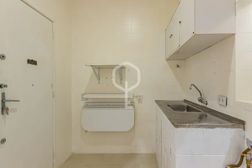 Foto 1 de Apartamento com 2 Quartos à venda, 72m² em Lagoa, Rio de Janeiro