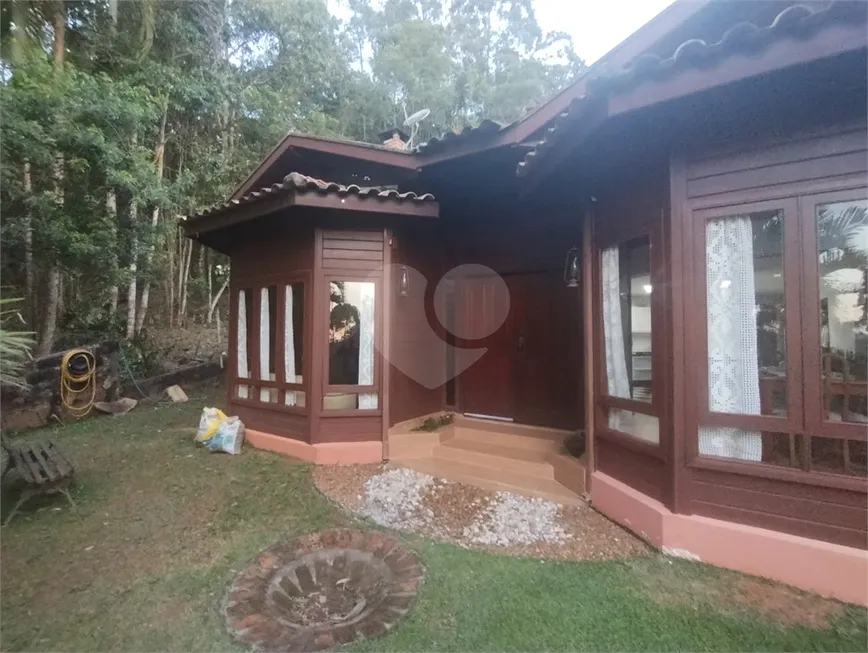 Foto 1 de Casa de Condomínio com 3 Quartos à venda, 342m² em Serra da Cantareira, Mairiporã