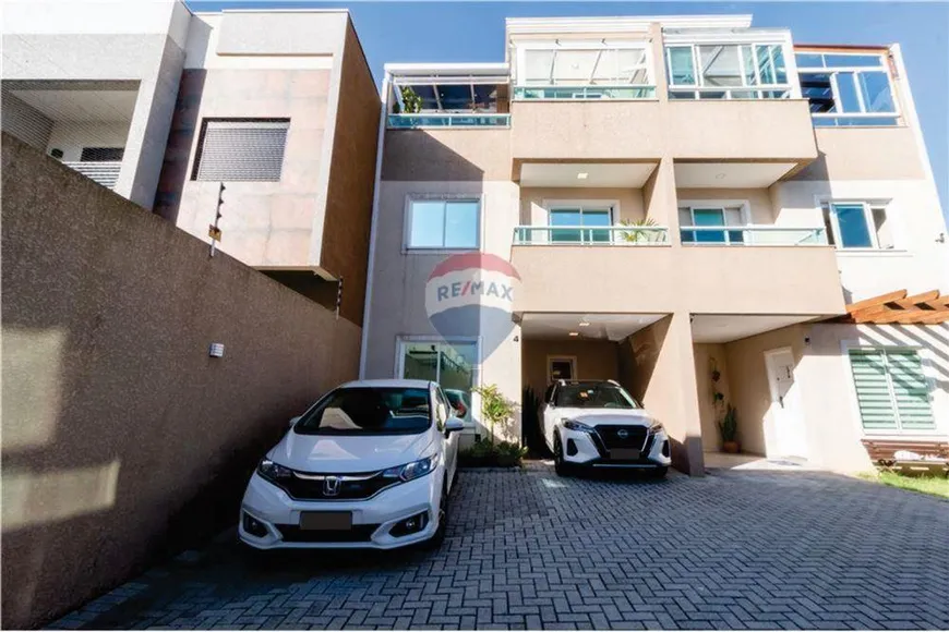 Foto 1 de Sobrado com 2 Quartos à venda, 140m² em Jardim das Américas, Curitiba