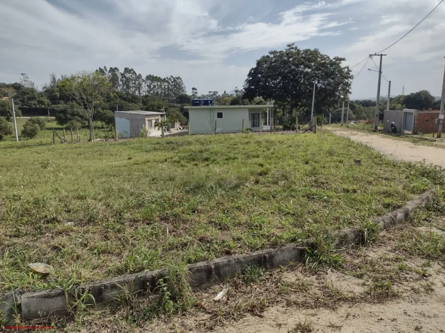Foto 1 de Lote/Terreno à venda, 318m² em Itatiquara, Araruama