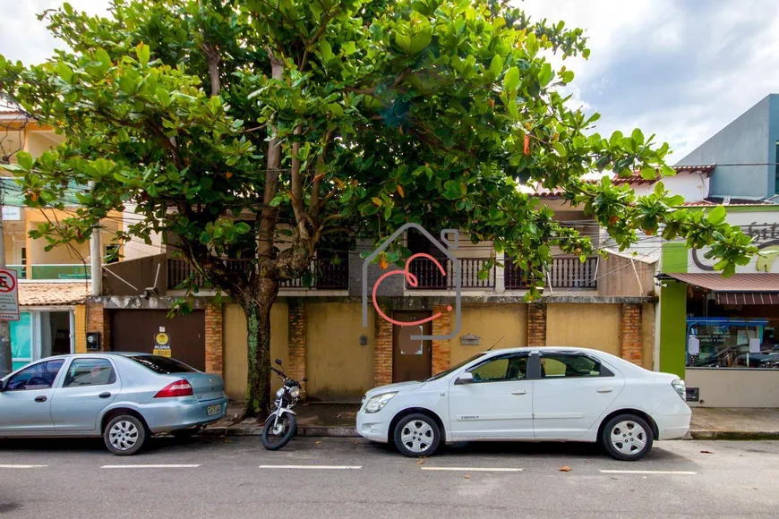 Foto 1 de Casa com 3 Quartos para alugar, 308m² em Cavaleiros, Macaé