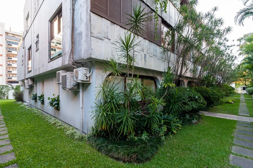 Foto 1 de Casa de Condomínio com 4 Quartos à venda, 422m² em Três Figueiras, Porto Alegre