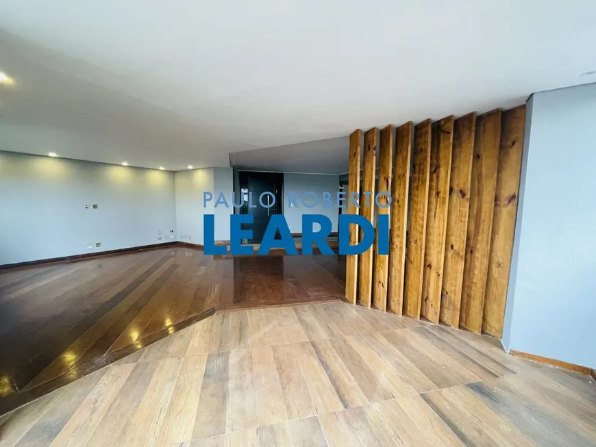 Foto 1 de Apartamento com 4 Quartos à venda, 280m² em Vila Madalena, São Paulo